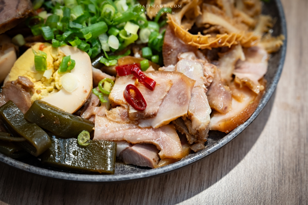 【永和美食】東引快刀手中和店~想吃經典招牌牛油麻醬麵、滷菜不用跑台北市,捷運永安市場站美食、中和四號公園美食推薦 【永和美食】東引快刀手中和店~想吃經典招牌牛油麻醬麵、滷菜不用跑台北市,捷運永安市場站美食、中和四號公園美食推薦