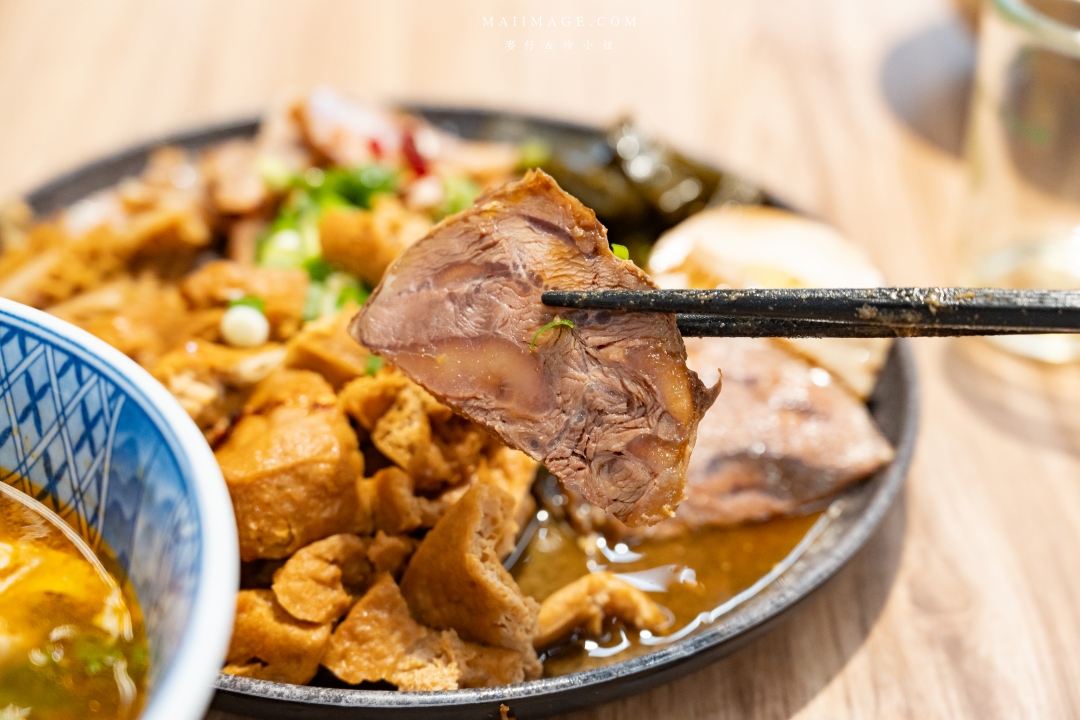 【永和美食】東引快刀手中和店~想吃經典招牌牛油麻醬麵、滷菜不用跑台北市,捷運永安市場站美食、中和四號公園美食推薦 【永和美食】東引快刀手中和店~想吃經典招牌牛油麻醬麵、滷菜不用跑台北市,捷運永安市場站美食、中和四號公園美食推薦