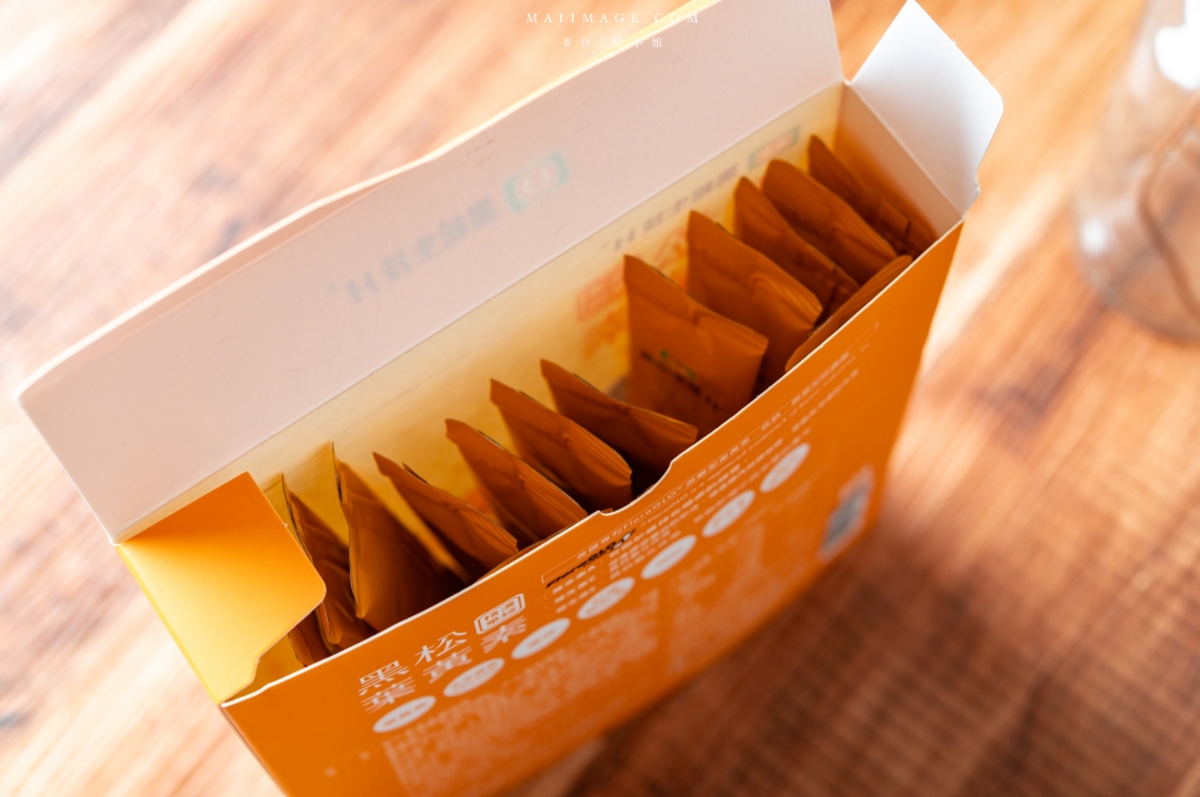 葉黃素飲評比｜2025市售5款高人氣葉黃素飲實測評比，如何挑選才是最好的選擇？益比喜盯晶王、正官庄、黑松、天地合補、麗彤生醫