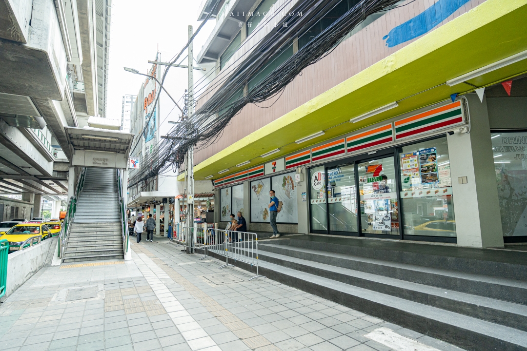 【曼谷住宿推薦】Lumen Bangkok Udomsuk Station～曼谷TBS Udomsuk站平價飯店推薦，距離BTS站只要30秒就能到。