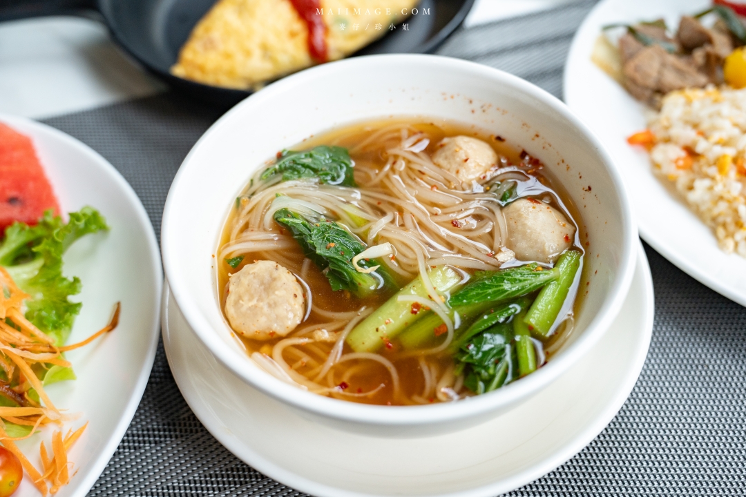 【曼谷住宿推薦】曼谷寰庭氛圍素坤逸酒店 Cross Vibe Bangkok Sukhumvit～曼谷設計感強烈的評價公寓式酒店，曼谷BTS On Nut 平價優質住宿推薦！