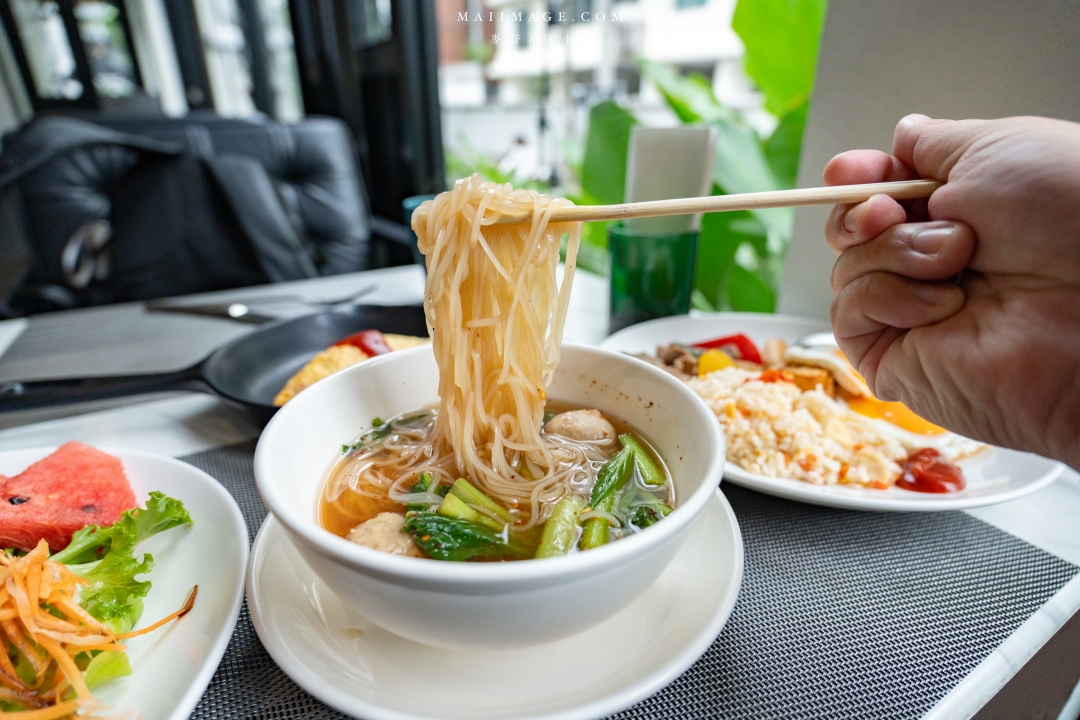 【曼谷住宿推薦】曼谷寰庭氛圍素坤逸酒店 Cross Vibe Bangkok Sukhumvit～曼谷設計感強烈的評價公寓式酒店，曼谷BTS On Nut 平價優質住宿推薦！