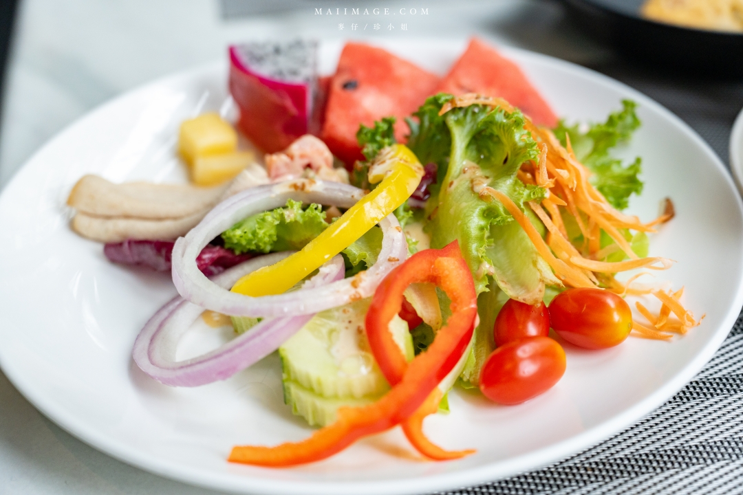 【曼谷住宿推薦】曼谷寰庭氛圍素坤逸酒店 Cross Vibe Bangkok Sukhumvit～曼谷設計感強烈的評價公寓式酒店，曼谷BTS On Nut 平價優質住宿推薦！