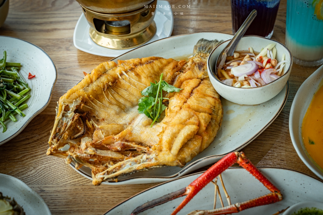 【曼谷美食】上味泰餐館 SAVOEY Terminal 21 ASOK～米其林必比登推薦在地50年的泰式海鮮餐廳，BTS ASOK站出站一分鐘就可抵達
