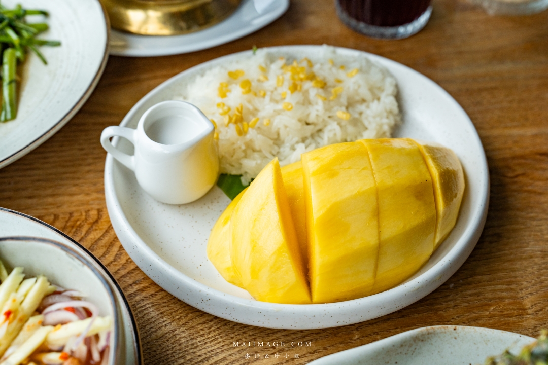 【曼谷美食】上味泰餐館 SAVOEY Terminal 21 ASOK～米其林必比登推薦在地50年的泰式海鮮餐廳，BTS ASOK站出站一分鐘就可抵達