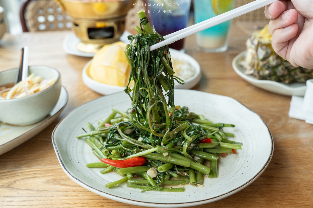 【曼谷美食】上味泰餐館 SAVOEY Terminal 21 ASOK～米其林必比登推薦在地50年的泰式海鮮餐廳，BTS ASOK站出站一分鐘就可抵達