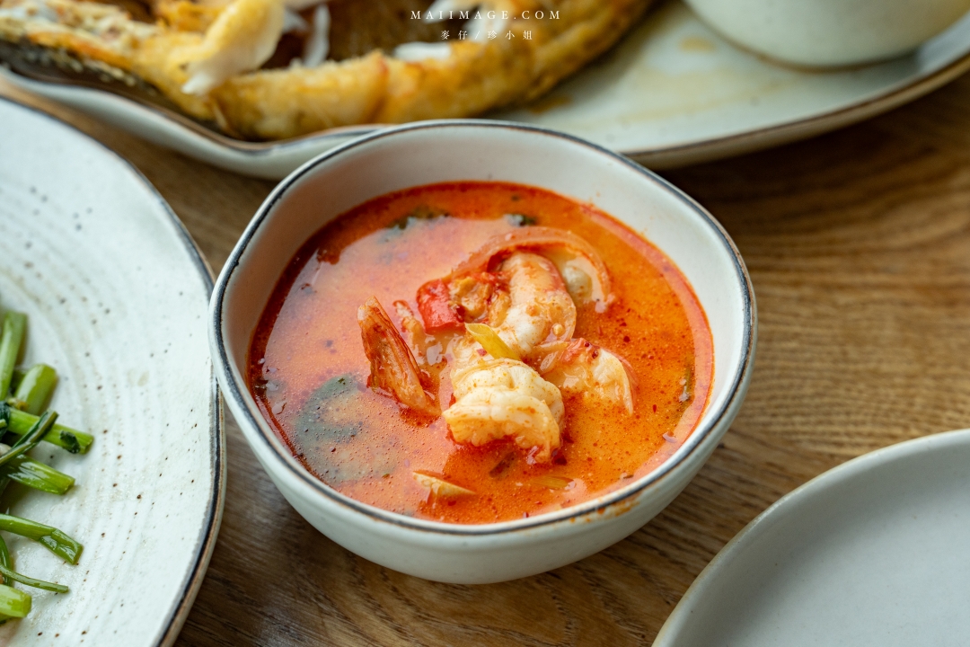 【曼谷美食】上味泰餐館 SAVOEY Terminal 21 ASOK～米其林必比登推薦在地50年的泰式海鮮餐廳，BTS ASOK站出站一分鐘就可抵達