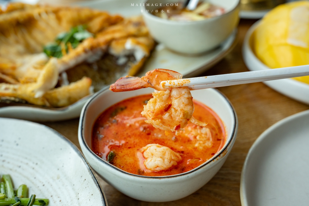 【曼谷美食】上味泰餐館 SAVOEY Terminal 21 ASOK～米其林必比登推薦在地50年的泰式海鮮餐廳，BTS ASOK站出站一分鐘就可抵達