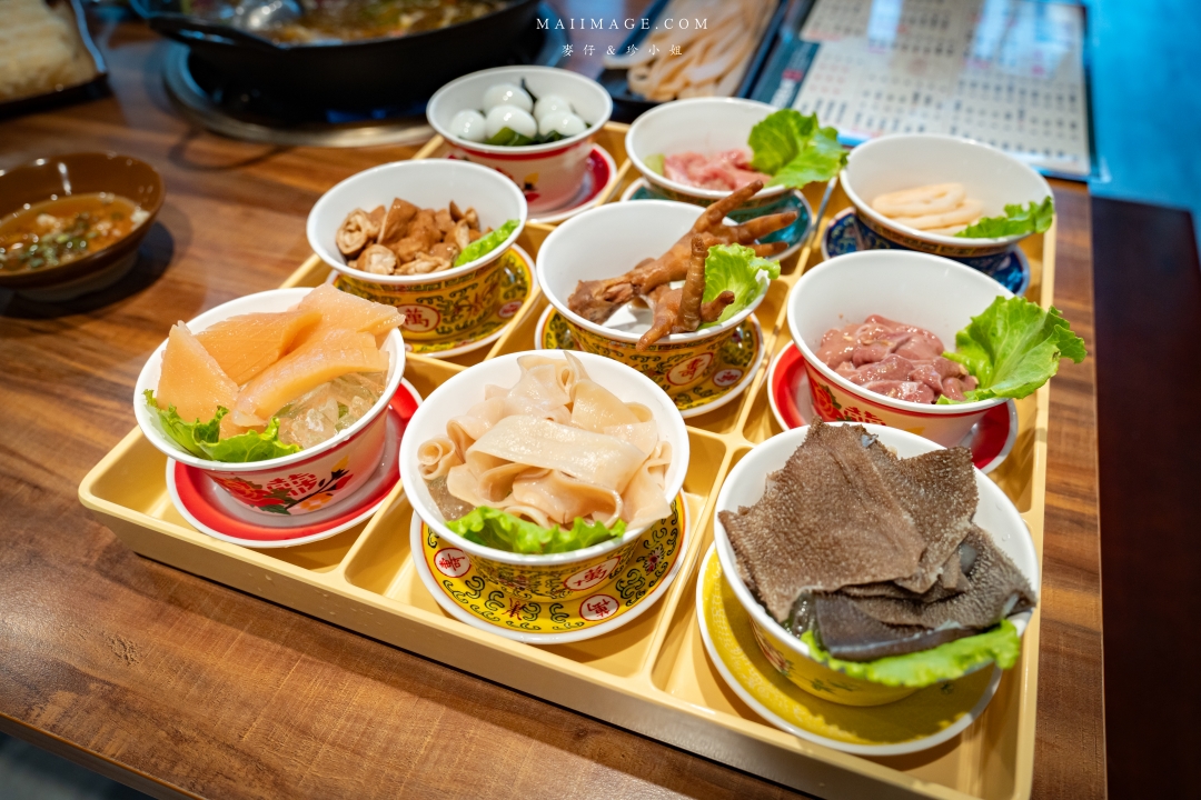 【台北美食】鴻廷肥龍重慶老火鍋~重慶30年老字號麻辣鍋專賣店海外首間分店,隱身在民宅的老火鍋你吃過嗎? 【台北美食】鴻廷肥龍重慶老火鍋~重慶30年老字號麻辣鍋專賣店海外首間分店,隱身在民宅的老火鍋你吃過嗎?