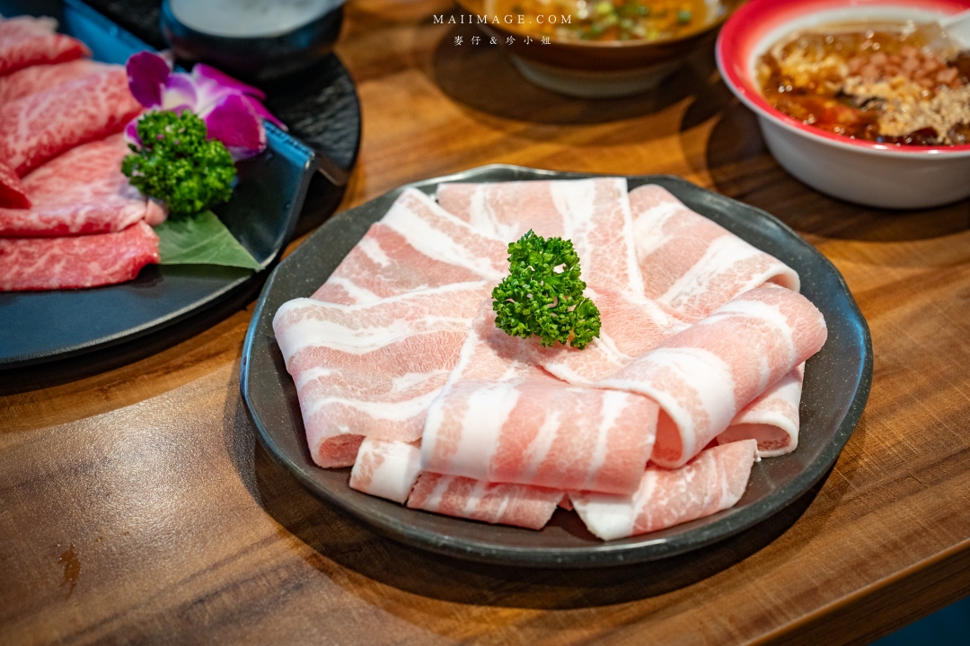 【台北美食】鴻廷肥龍重慶老火鍋~重慶30年老字號麻辣鍋專賣店海外首間分店,隱身在民宅的老火鍋你吃過嗎? 【台北美食】鴻廷肥龍重慶老火鍋~重慶30年老字號麻辣鍋專賣店海外首間分店,隱身在民宅的老火鍋你吃過嗎?