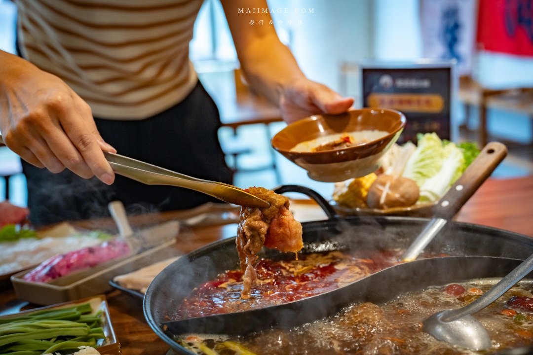 【台北美食】鴻廷肥龍重慶老火鍋~重慶30年老字號麻辣鍋專賣店海外首間分店,隱身在民宅的老火鍋你吃過嗎? 【台北美食】鴻廷肥龍重慶老火鍋~重慶30年老字號麻辣鍋專賣店海外首間分店,隱身在民宅的老火鍋你吃過嗎?