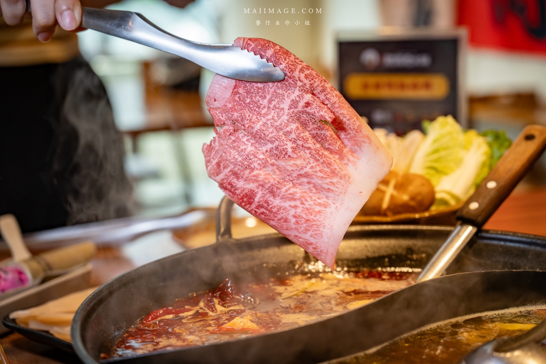 【台北美食】鴻廷肥龍重慶老火鍋~重慶30年老字號麻辣鍋專賣店海外首間分店,隱身在民宅的老火鍋你吃過嗎? 【台北美食】鴻廷肥龍重慶老火鍋~重慶30年老字號麻辣鍋專賣店海外首間分店,隱身在民宅的老火鍋你吃過嗎?