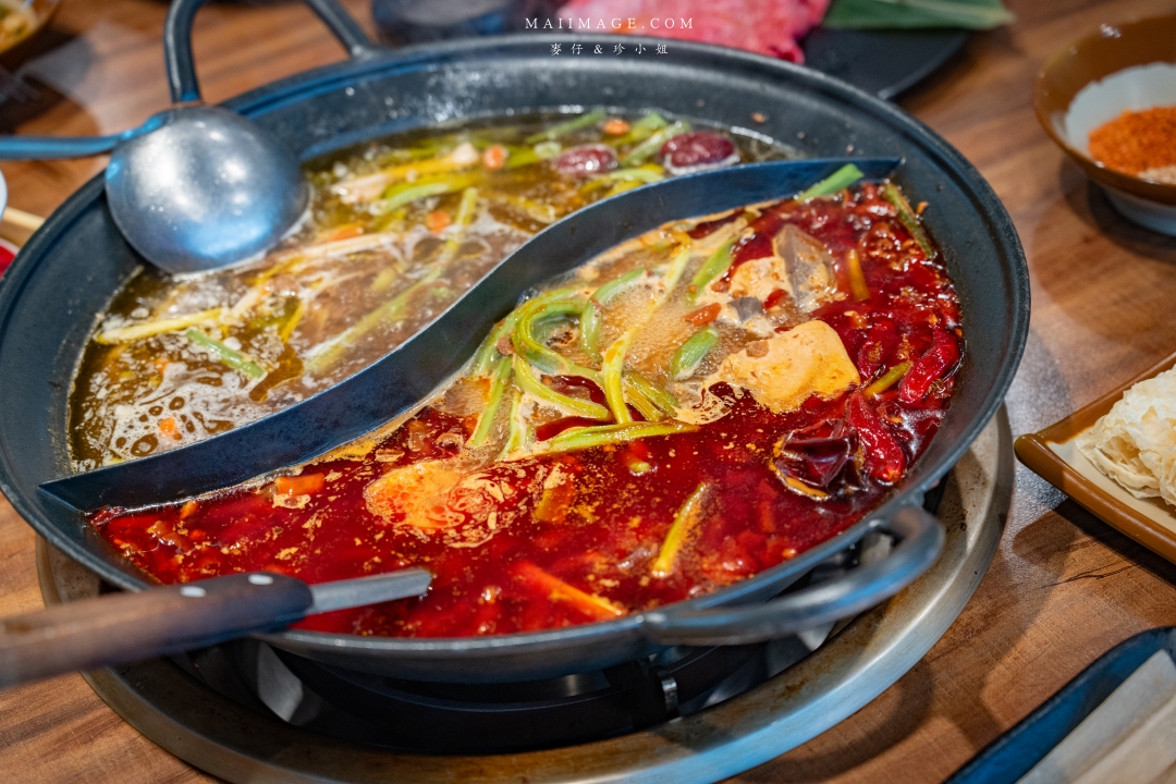 【台北美食】鴻廷肥龍重慶老火鍋~重慶30年老字號麻辣鍋專賣店海外首間分店,隱身在民宅的老火鍋你吃過嗎? 【台北美食】鴻廷肥龍重慶老火鍋~重慶30年老字號麻辣鍋專賣店海外首間分店,隱身在民宅的老火鍋你吃過嗎?