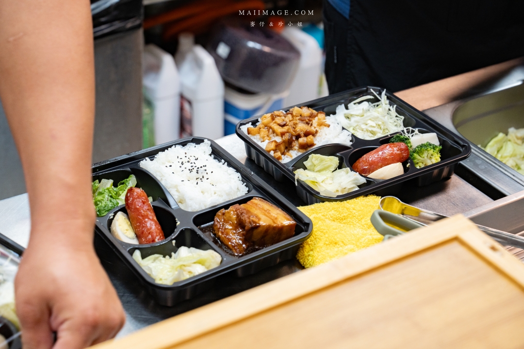 【台北美食】五畝禾創始店～中正區新開幕餐盒專賣店，少油少鹽更健康，必點青蔥舒肥雞、玉脂東坡肉，捷運古亭站美食推薦