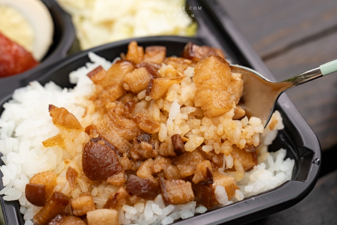 【台北美食】五畝禾創始店～中正區新開幕餐盒專賣店，少油少鹽更健康，必點青蔥舒肥雞、玉脂東坡肉，捷運古亭站美食推薦