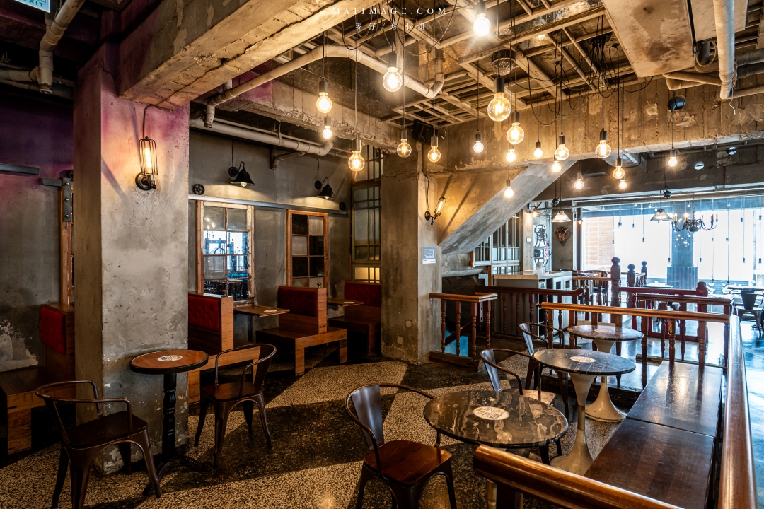 【台中美食】喫茶Sénmi～藏身在老宅五樓的甜點咖啡廳！台中老宅咖啡推薦，必點昭和布丁、牛油吐司。台中火車站美食推薦