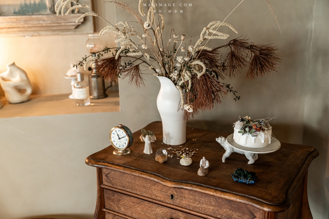 【台中美食】喫茶Sénmi～藏身在老宅五樓的甜點咖啡廳！台中老宅咖啡推薦，必點昭和布丁、牛油吐司。台中火車站美食推薦