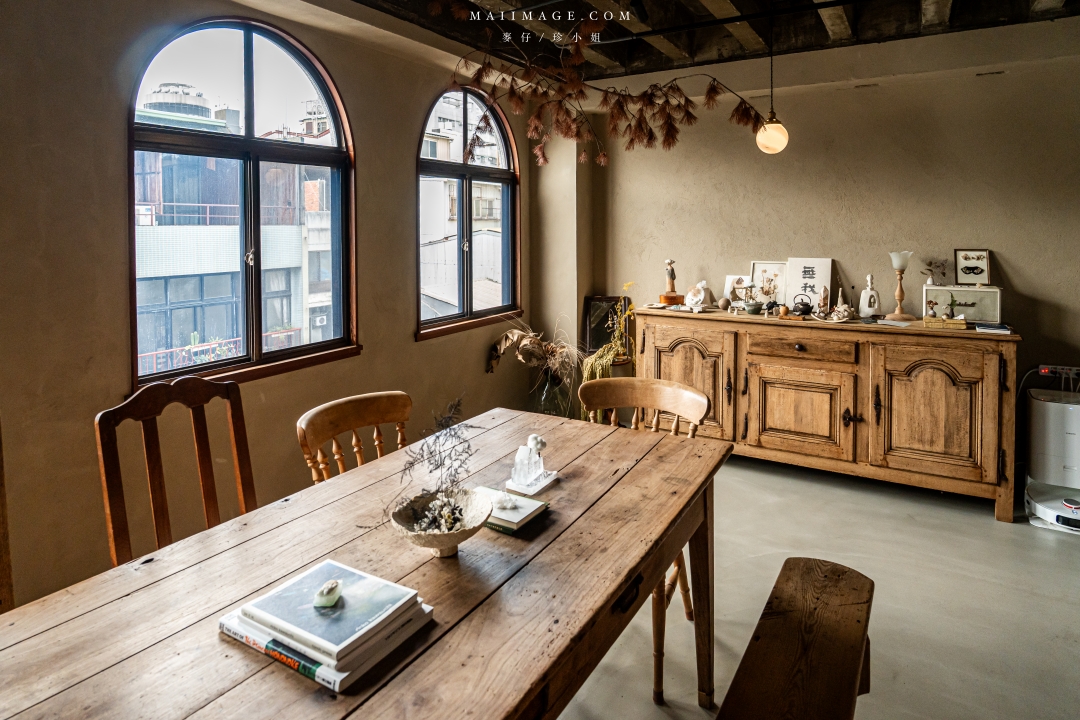 【台中美食】喫茶Sénmi～藏身在老宅五樓的甜點咖啡廳！台中老宅咖啡推薦，必點昭和布丁、牛油吐司。台中火車站美食推薦