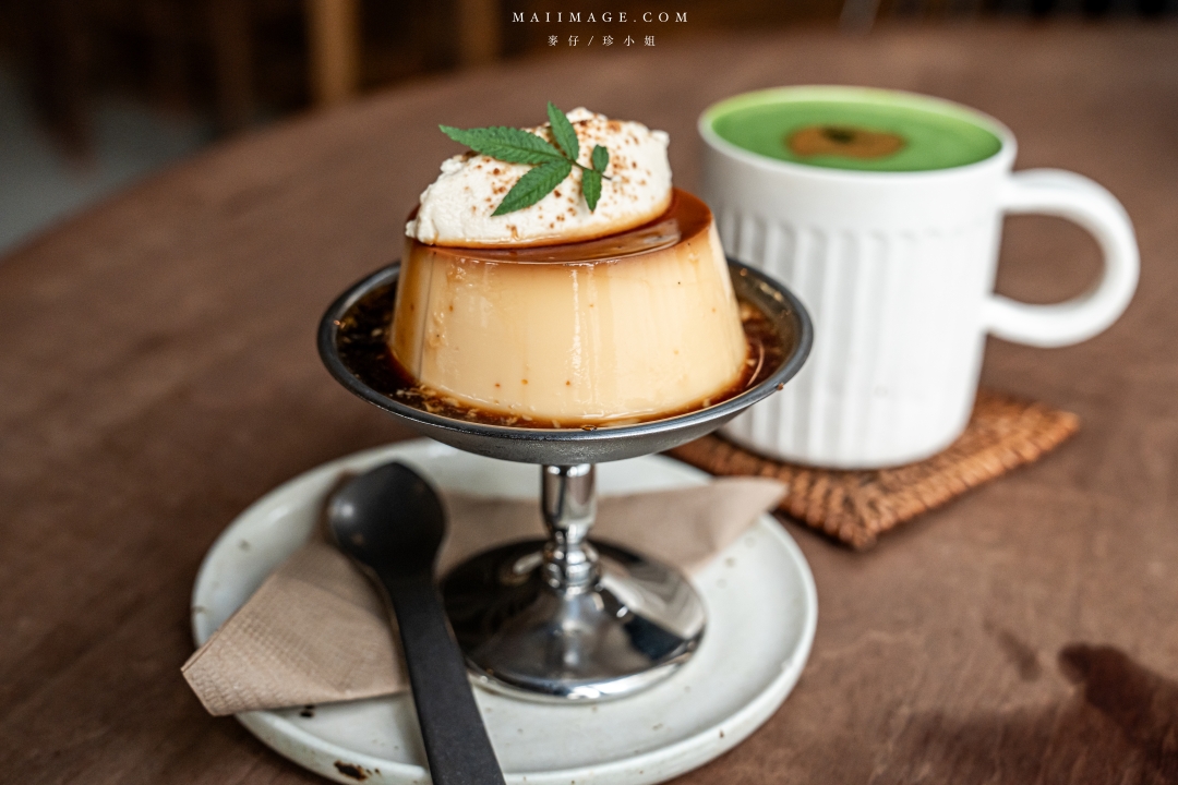 【台中美食】喫茶Sénmi～藏身在老宅五樓的甜點咖啡廳！台中老宅咖啡推薦，必點昭和布丁、牛油吐司。台中火車站美食推薦