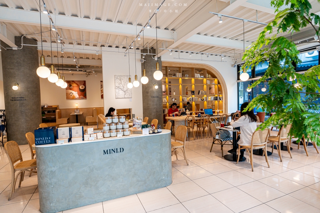 【台中美食】喫茶Sénmi～藏身在老宅五樓的甜點咖啡廳！台中老宅咖啡推薦，必點昭和布丁、牛油吐司。台中火車站美食推薦