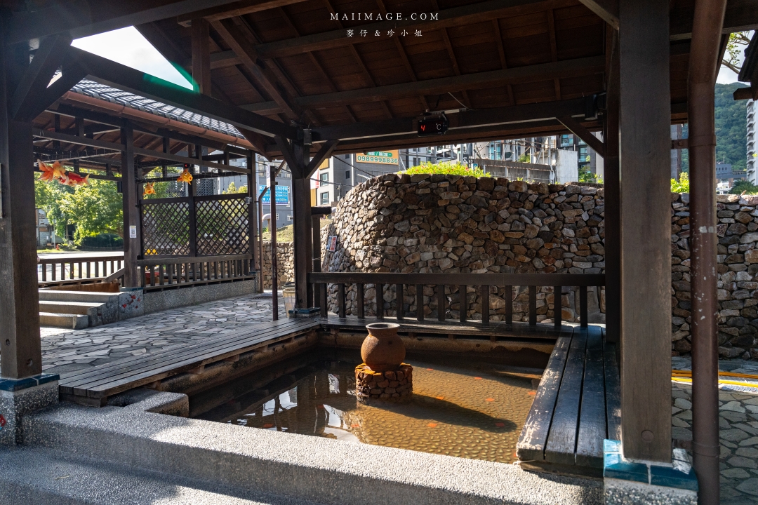 宜蘭礁溪溫泉散策～來礁溪不要只有泡湯，沿著礁溪轉運站旅遊服務中心來個不一樣的溫泉旅行，必去礁溪公園、足浴一條街，人人都是足浴特派員。