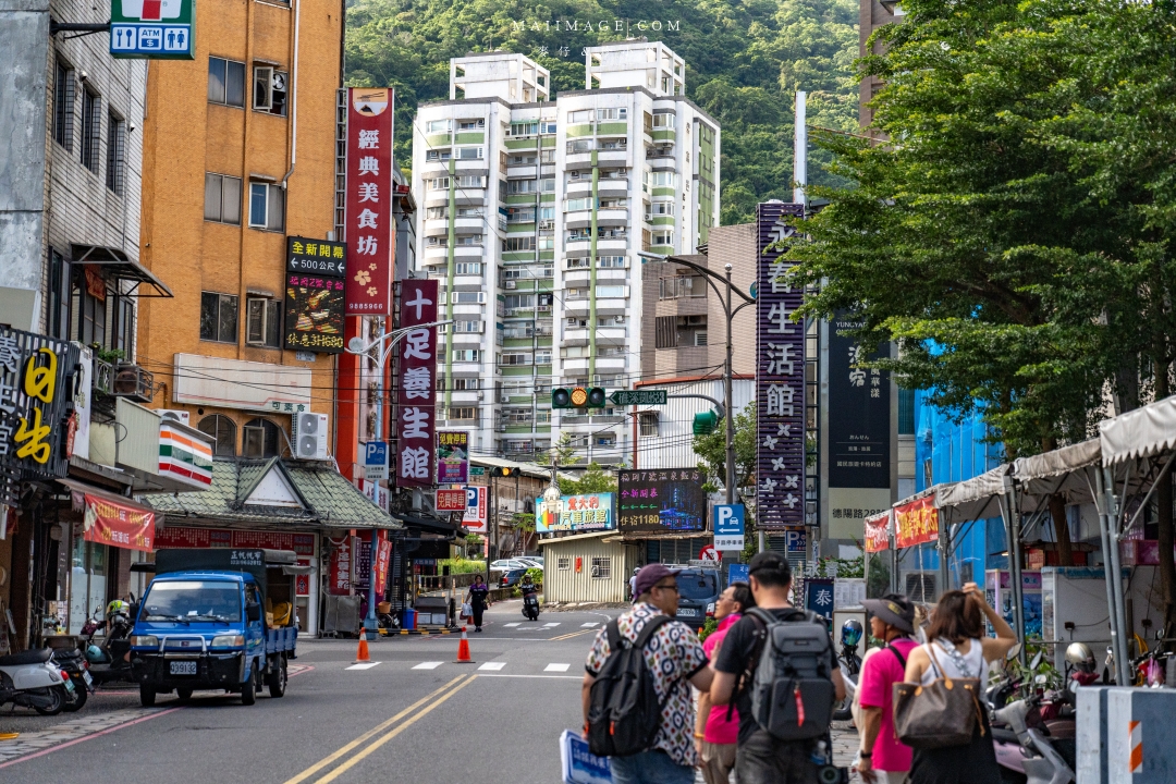 宜蘭礁溪溫泉散策～來礁溪不要只有泡湯，沿著礁溪轉運站旅遊服務中心來個不一樣的溫泉旅行，必去礁溪公園、足浴一條街，人人都是足浴特派員。