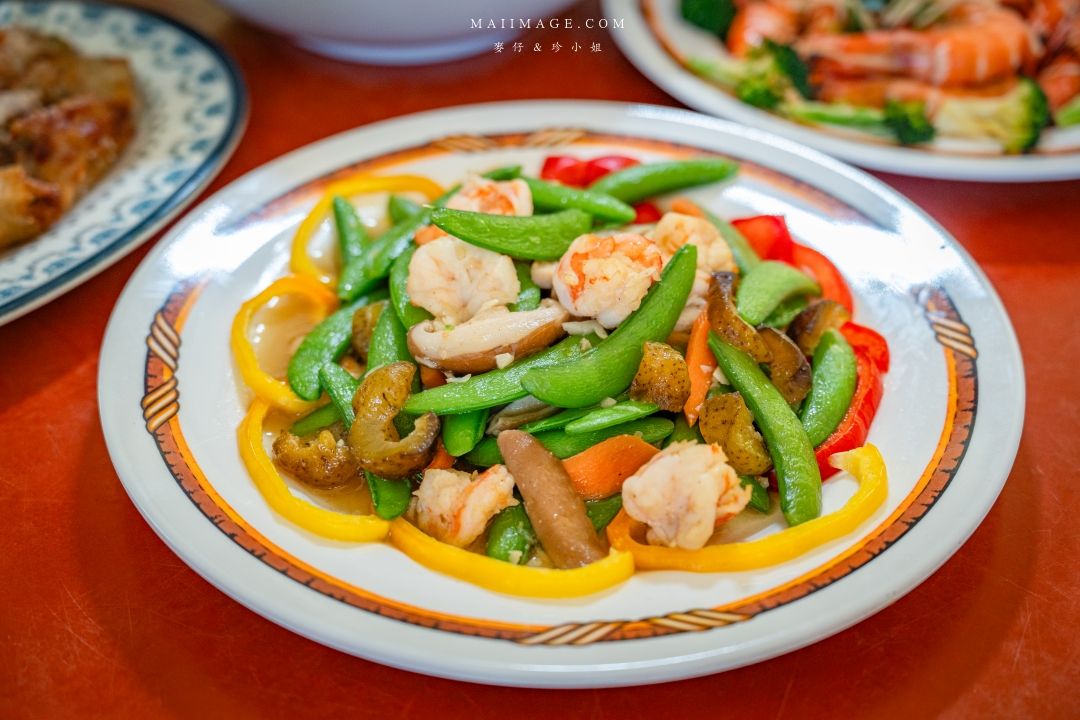 【新竹縣新埔散策】味衛佳柿餅觀光農場園區～10月限定金黃柿影滿山頭，秋日限定的甜蜜曬柿時光。