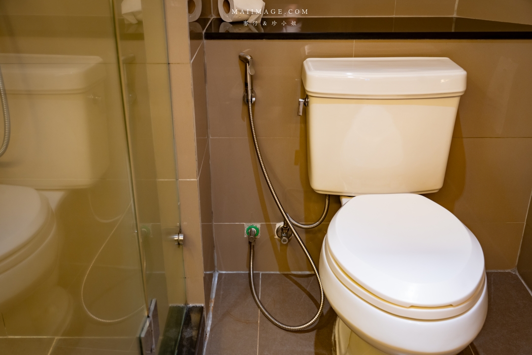 【泰國住宿推薦】Royal Benja Hotel皇家本佳飯店～24小時開放的泰式餐廳想吃隨時吃得到，泰國曼谷BTS NANA區住宿推薦