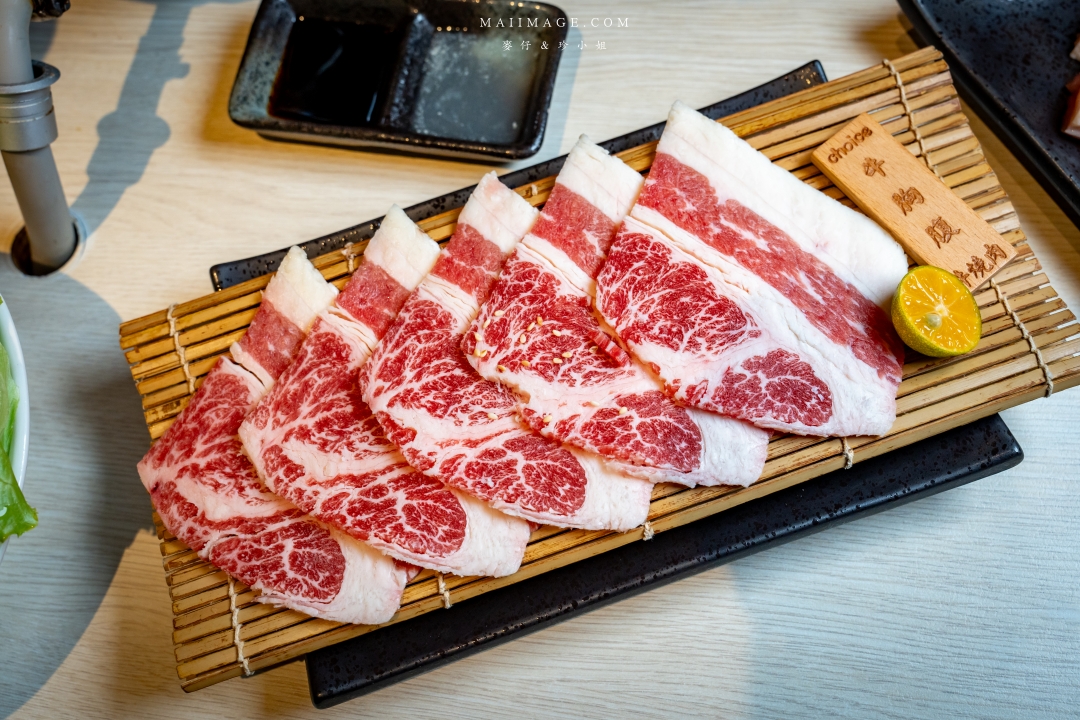 【新店美食】牛燒肉Yakiniku～頂級和牛海陸雙人套餐價格親民又實惠！澳洲Ｍ9和牛燒肉一個人千元有找，新店日式和牛燒肉推薦，新店七張站美食推薦。