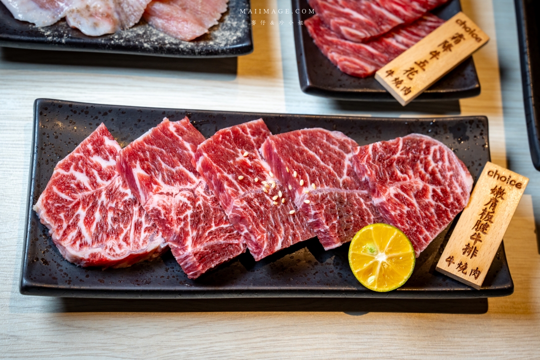 【新店美食】牛燒肉Yakiniku～頂級和牛海陸雙人套餐價格親民又實惠！澳洲Ｍ9和牛燒肉一個人千元有找，新店日式和牛燒肉推薦，新店七張站美食推薦。