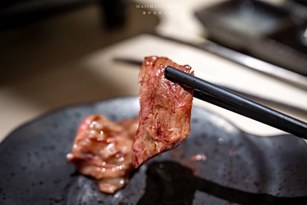 【新店美食】牛燒肉Yakiniku～頂級和牛海陸雙人套餐價格親民又實惠！澳洲Ｍ9和牛燒肉一個人千元有找，新店日式和牛燒肉推薦，新店七張站美食推薦。