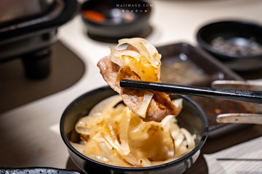 【新店美食】牛燒肉Yakiniku～頂級和牛海陸雙人套餐價格親民又實惠！澳洲Ｍ9和牛燒肉一個人千元有找，新店日式和牛燒肉推薦，新店七張站美食推薦。