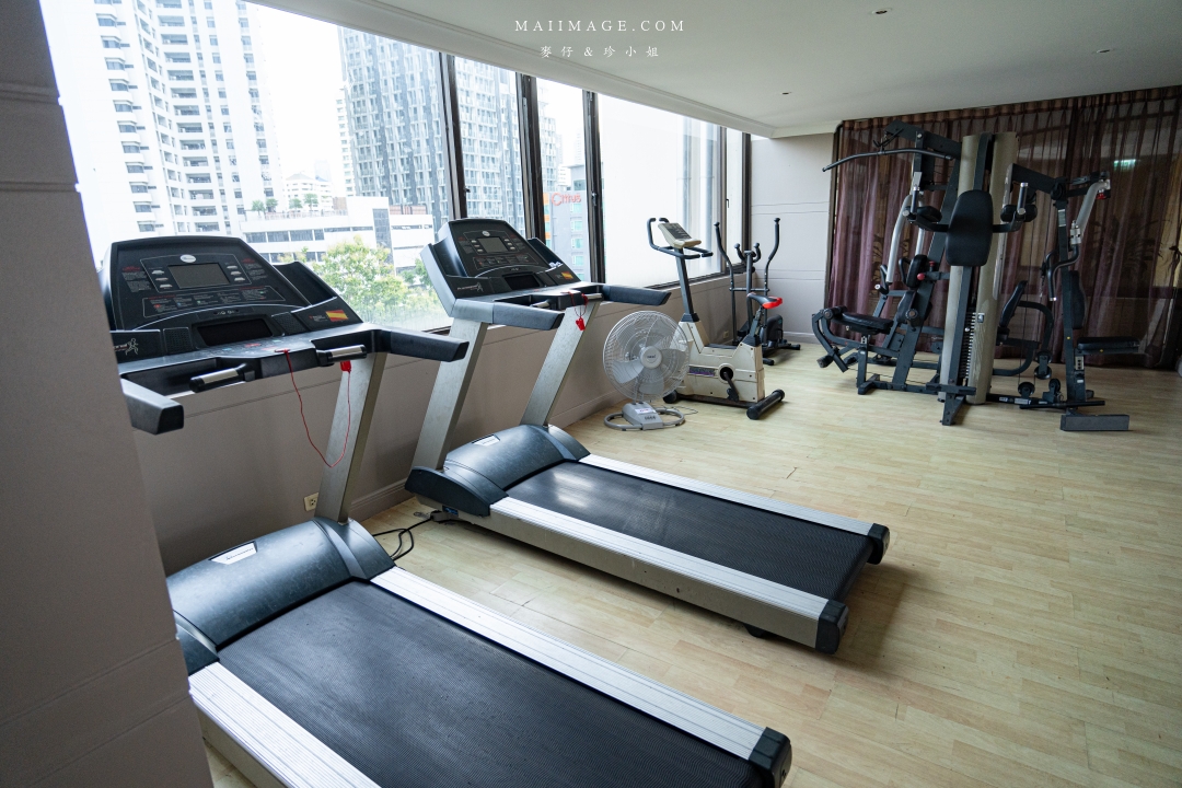 【泰國住宿推薦】Royal Benja Hotel皇家本佳飯店～24小時開放的泰式餐廳想吃隨時吃得到，泰國曼谷BTS NANA區住宿推薦