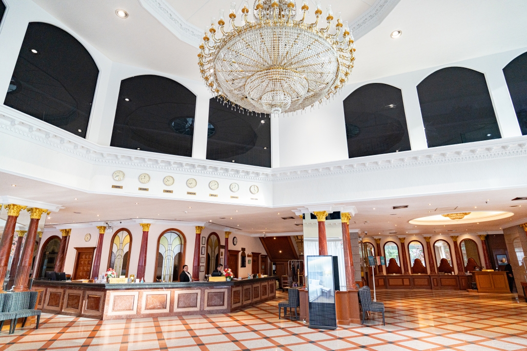 【泰國住宿推薦】Royal Benja Hotel皇家本佳飯店～24小時開放的泰式餐廳想吃隨時吃得到，泰國曼谷BTS NANA區住宿推薦