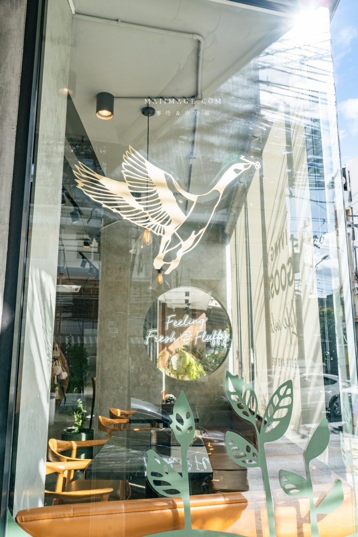 【曼谷咖啡】GOOSE CAFE～曼谷BTS帕卡儂站 Phra Khanong (E8)咖啡館推薦，整間店都是『鵝』元素。曼谷BTS美食推薦