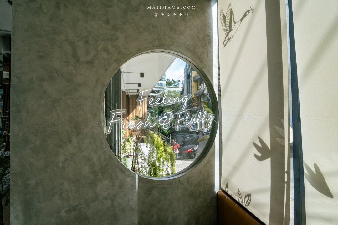 【曼谷咖啡】GOOSE CAFE～曼谷BTS帕卡儂站 Phra Khanong (E8)咖啡館推薦，整間店都是『鵝』元素。曼谷BTS美食推薦