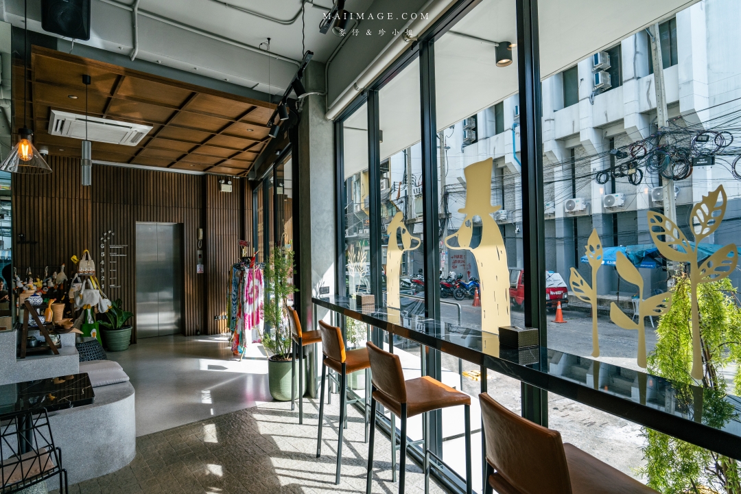 【曼谷咖啡】GOOSE CAFE～曼谷BTS帕卡儂站 Phra Khanong (E8)咖啡館推薦，整間店都是『鵝』元素。曼谷BTS美食推薦