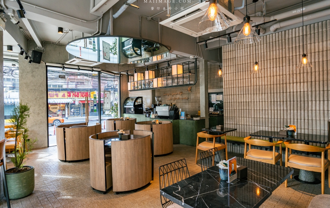 【曼谷咖啡】GOOSE CAFE～曼谷BTS帕卡儂站 Phra Khanong (E8)咖啡館推薦，整間店都是『鵝』元素。曼谷BTS美食推薦