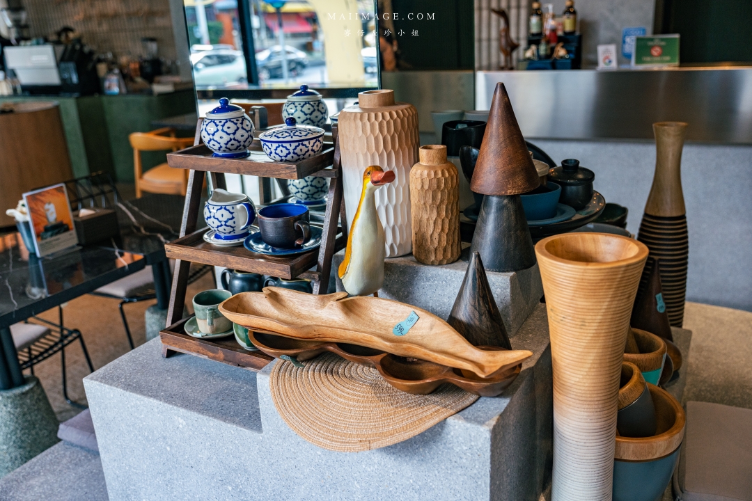 【曼谷咖啡】GOOSE CAFE～曼谷BTS帕卡儂站 Phra Khanong (E8)咖啡館推薦，整間店都是『鵝』元素。曼谷BTS美食推薦