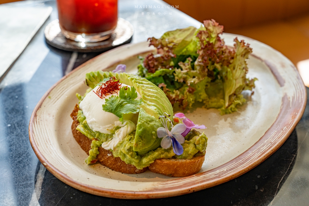 【曼谷咖啡】GOOSE CAFE～曼谷BTS帕卡儂站 Phra Khanong (E8)咖啡館推薦，整間店都是『鵝』元素。曼谷BTS美食推薦