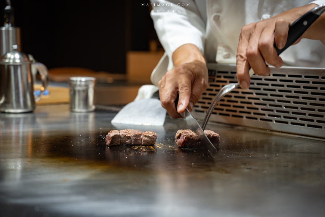 【桃園中壢美食】粋 割烹鐵板燒～隱身在二樓的全預約制無菜單鐵板燒，一個價位可以享受海陸雙主餐。老闆用料不手軟價格又實惠。中壢頂級鐵板燒推薦、中壢約會餐廳推薦