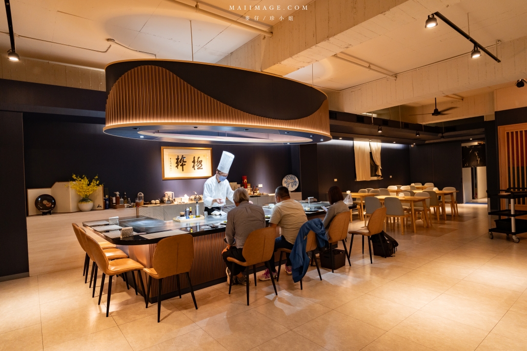 【桃園中壢美食】粋 割烹鐵板燒～隱身在二樓的全預約制無菜單鐵板燒，一個價位可以享受海陸雙主餐。老闆用料不手軟價格又實惠。中壢頂級鐵板燒推薦、中壢約會餐廳推薦