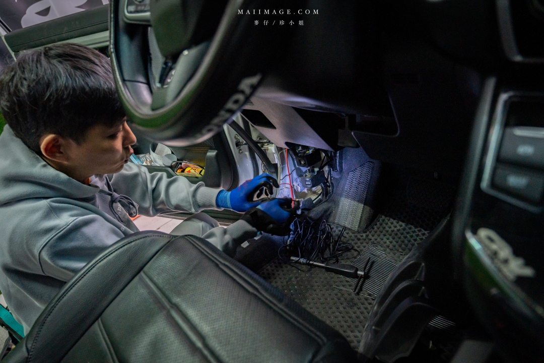 【台北行車記錄器安裝】太子牙國際有限公司～Pernis T221星光夜視行車記錄器，安裝施工仔細服務又耐心，台北南港區行車記錄器安裝推薦。