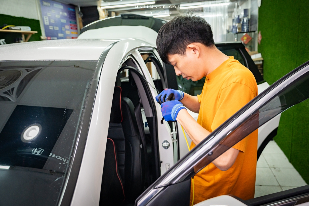 【台北行車記錄器安裝】太子牙國際有限公司～Pernis T221星光夜視行車記錄器，安裝施工仔細服務又耐心，台北南港區行車記錄器安裝推薦。