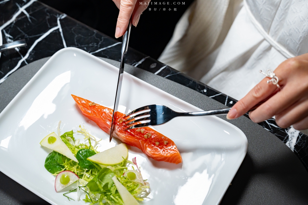 【台北美食】 Théorie Theory 法式牛排館～900度超級烤箱製作的頂級法式牛排，台北新開幕約會餐廳推薦、捷運忠孝復興站美食