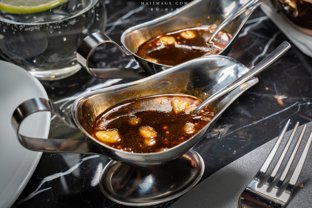 【台北美食】 Théorie Theory 法式牛排館～900度超級烤箱製作的頂級法式牛排，台北新開幕約會餐廳推薦、捷運忠孝復興站美食