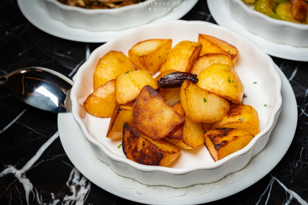 【台北美食】 Théorie Theory 法式牛排館～900度超級烤箱製作的頂級法式牛排，台北新開幕約會餐廳推薦、捷運忠孝復興站美食