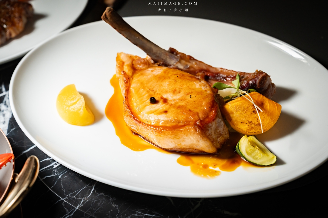 【台北美食】 Théorie Theory 法式牛排館～900度超級烤箱製作的頂級法式牛排，台北新開幕約會餐廳推薦、捷運忠孝復興站美食