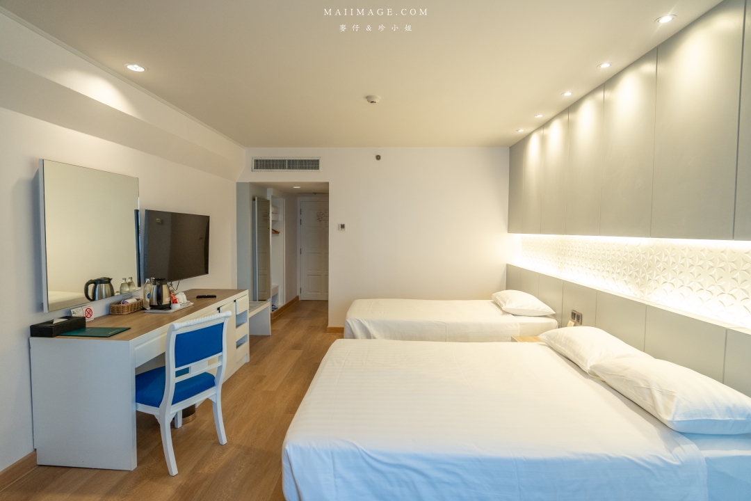 【泰國芭達雅住宿】Jomtien Palm Beach Hotel & Resort ~百萬海景房芭達雅中天海灘飯店推薦。飯店內就有設置保齡球館還有河道式無邊際泳池,渡假首選。 【泰國芭達雅住宿】Jomtien Palm Beach Hotel & Resort ~百萬海景房芭達雅中天海灘飯店推薦。飯店內就有設置保齡球館還有河道式無邊際泳池,渡假首選。