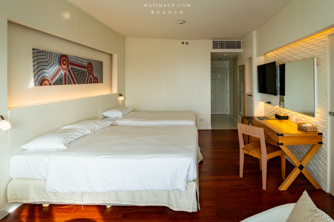 【泰國芭達雅住宿】Jomtien Palm Beach Hotel & Resort ~百萬海景房芭達雅中天海灘飯店推薦。飯店內就有設置保齡球館還有河道式無邊際泳池,渡假首選。 【泰國芭達雅住宿】Jomtien Palm Beach Hotel & Resort ~百萬海景房芭達雅中天海灘飯店推薦。飯店內就有設置保齡球館還有河道式無邊際泳池,渡假首選。